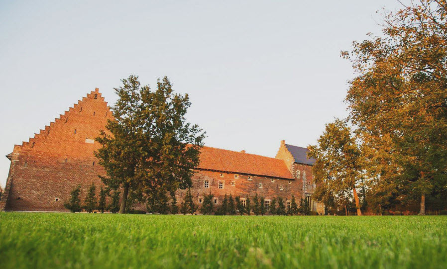Kasteelhoeve Van Rampemont, Belgium
